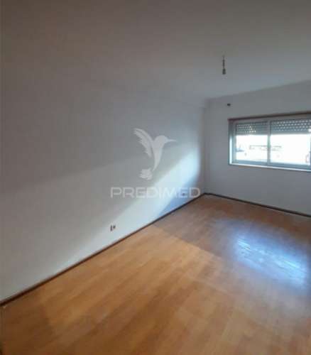 Apartamento t2 com garagem em macedo de cavaleiros - bragança