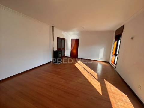 Apartamento t3 em vila pouca de aguiar - vila real