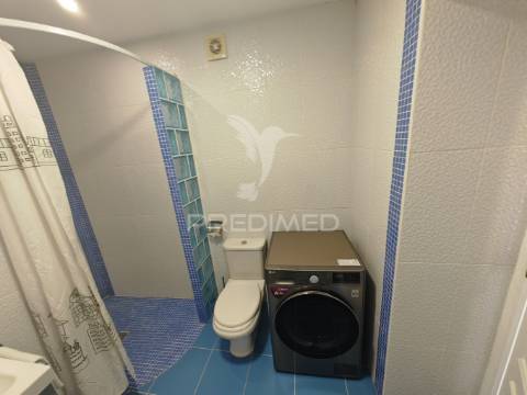 Moradia t2+t1 remodelada. 5min das praias dos salgados,  pêra e galé