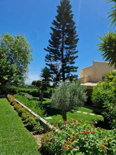 Faro stª b. nexe -moradia t5 isolada, piscina, jardim e vista mar