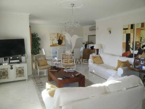 Faro stª b. nexe -moradia t5 isolada, piscina, jardim e vista mar