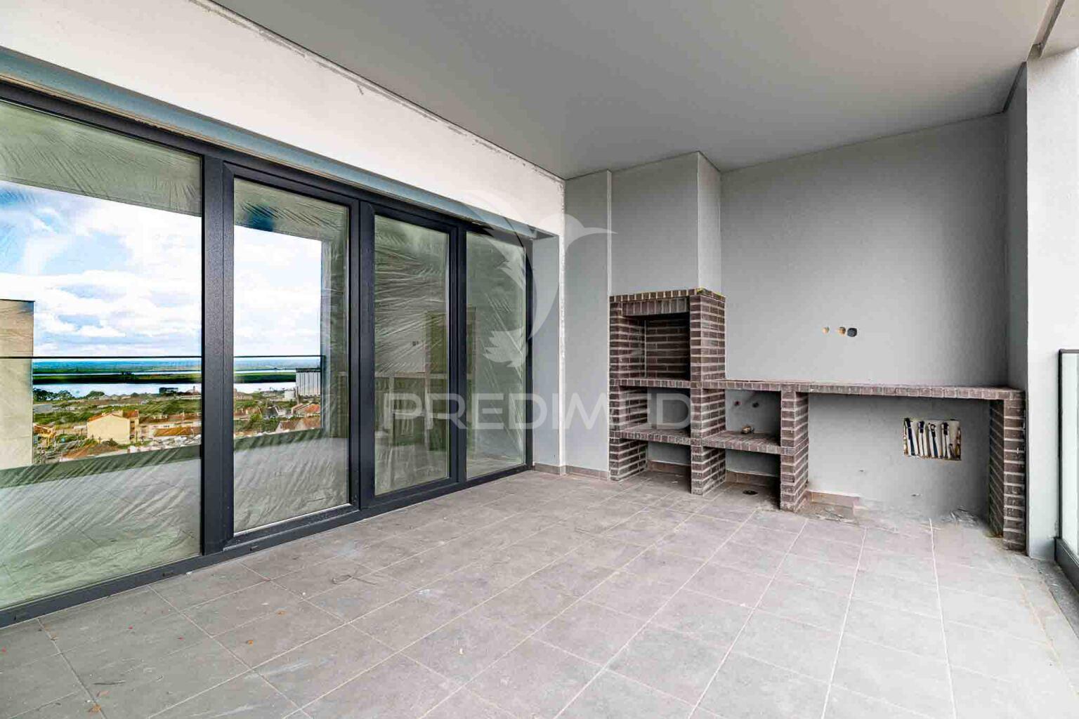 T2 com terraço de 66m2 e box, torres do palácio - sobradinho