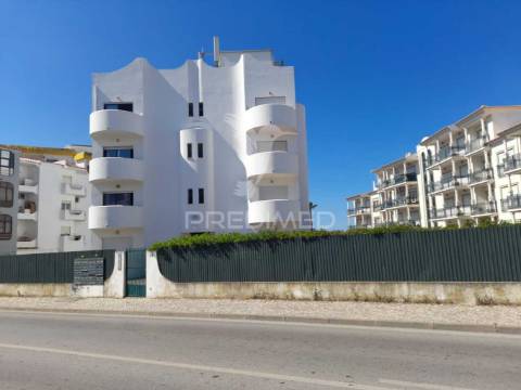 Apartamento t2 com piscina em condomínio privado - montechoro