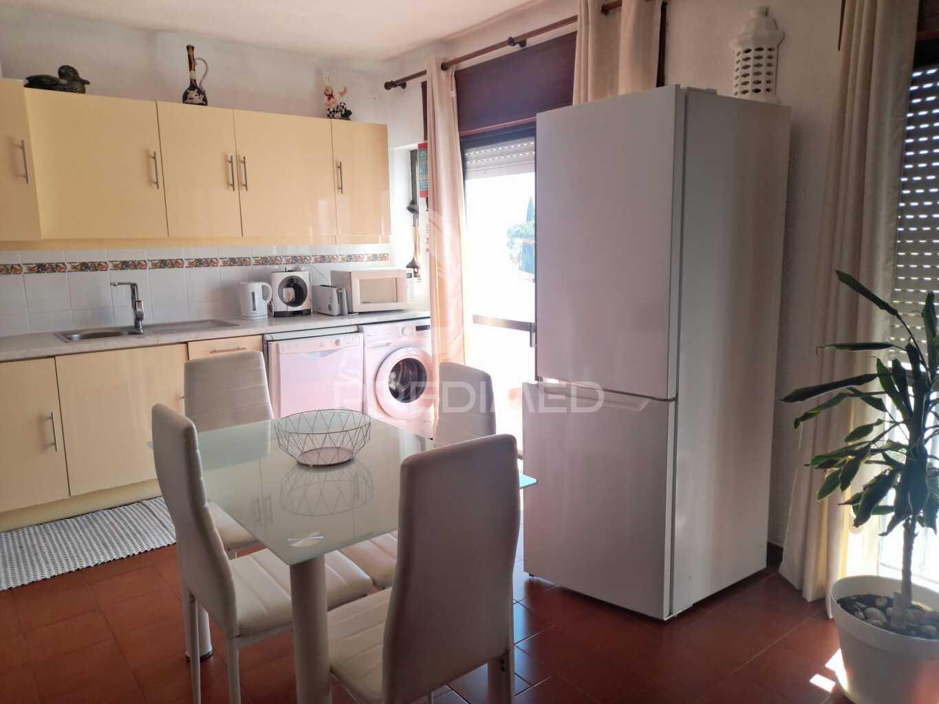 Apartamento t2 com piscina em condomínio privado - montechoro