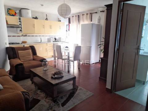 Apartamento t2 com piscina em condomínio privado - montechoro