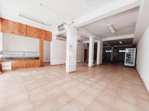 Loja | espaço comercial na urbanização soltroia - setúbal