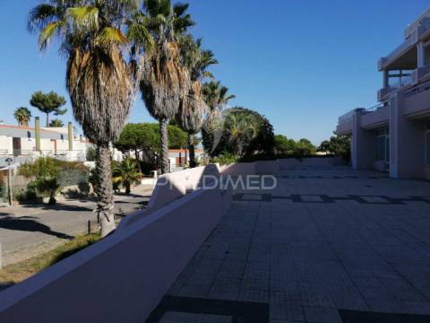 Loja | espaço comercial na urbanização soltroia - setúbal