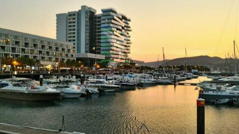 Loja | espaço comercial na urbanização soltroia - setúbal