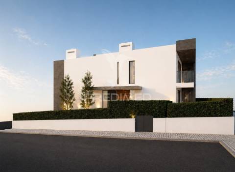 Terreno urbano  de 318m2 em alenquer