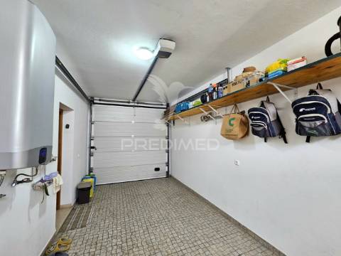 Moradia t3 com quintal e garagem em castro verde