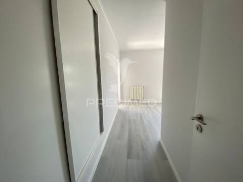 Apartamento t3 c/ suite e garagem fechada esgueira