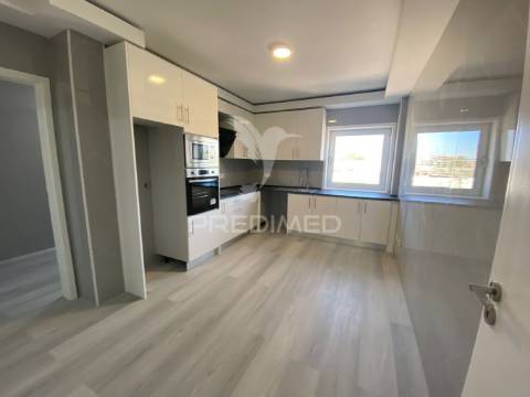 Apartamento t3 c/ suite e garagem fechada esgueira