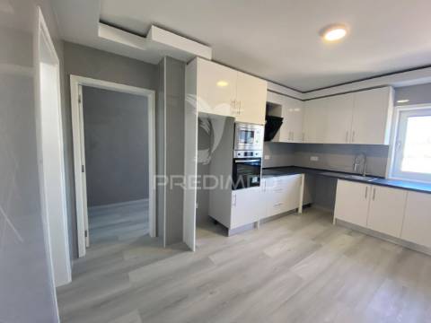 Apartamento t3 c/ suite e garagem fechada esgueira