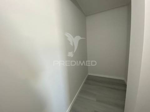 Apartamento t3 c/ suite e garagem fechada esgueira