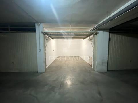 Apartamento t3 c/ suite e garagem fechada esgueira