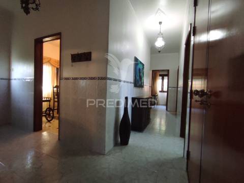 Quinta com moradia t3 + oficina auto em beringel