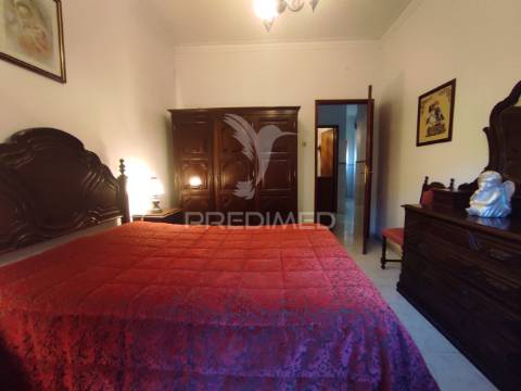 Quinta com moradia t3 + oficina auto em beringel