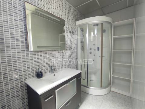 Quinta com moradia t3 + oficina auto em beringel
