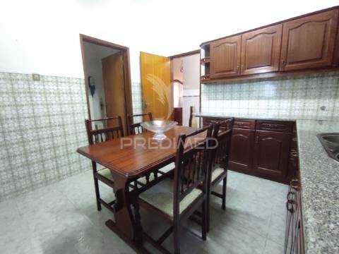 Quinta com moradia t3 + oficina auto em beringel