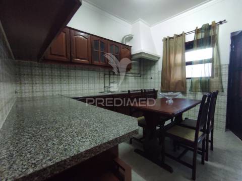 Quinta com moradia t3 + oficina auto em beringel