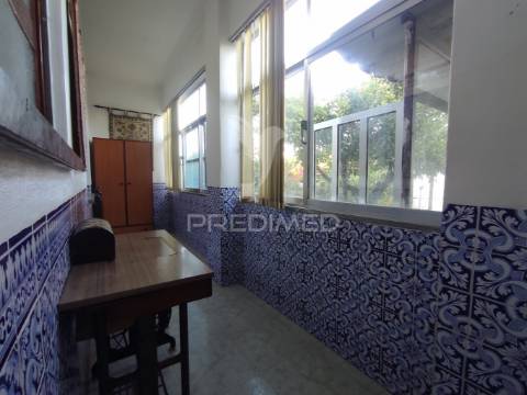 Quinta com moradia t3 + oficina auto em beringel