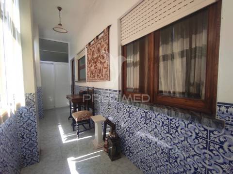 Quinta com moradia t3 + oficina auto em beringel