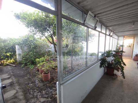 Quinta com moradia t3 + oficina auto em beringel