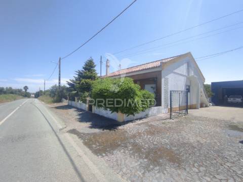 Quinta com moradia t3 + oficina auto em beringel
