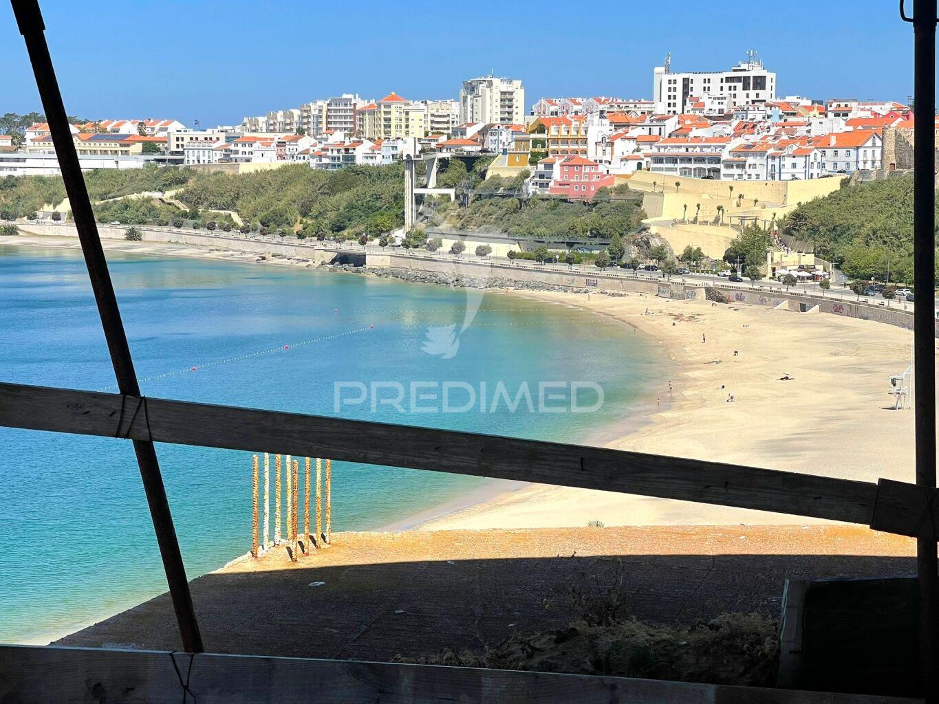 Moradia com vista mar em construção