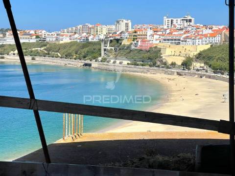 Moradia com vista mar em construção