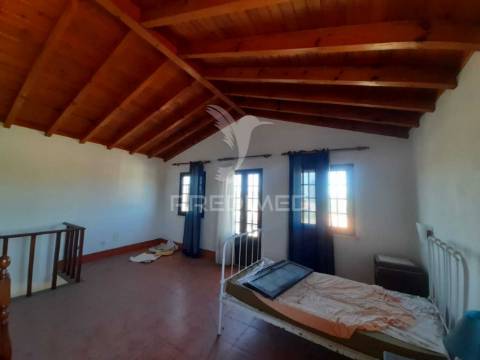 Moradia com piscina ,agualva de cima, pegões.