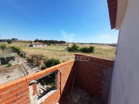 Moradia com piscina ,agualva de cima, pegões.