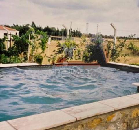 Moradia com piscina ,agualva de cima, pegões.