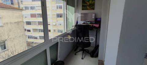 T1 para arrendar no centro de almada