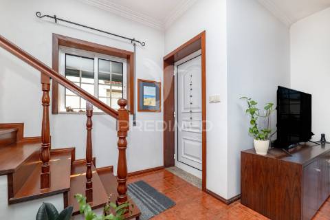 Moradia geminada t3+1 em excelente estado – quinta do ribeiro, braga