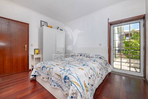 Moradia geminada t3+1 em excelente estado – quinta do ribeiro, braga