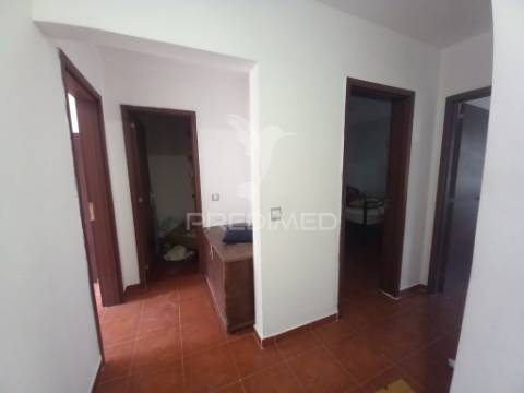 Apartamento t3 remodelado na cidade do sol (barreiro)