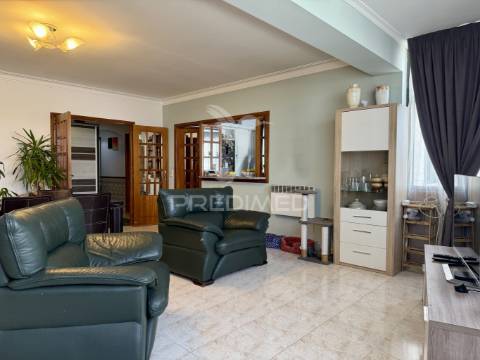 Apartamento t3, excelente localização e boa exposição solar – fátima