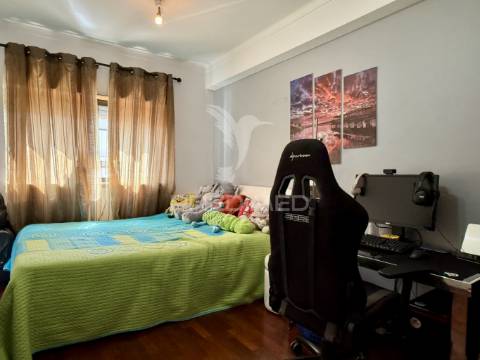 Apartamento t3, excelente localização e boa exposição solar – fátima
