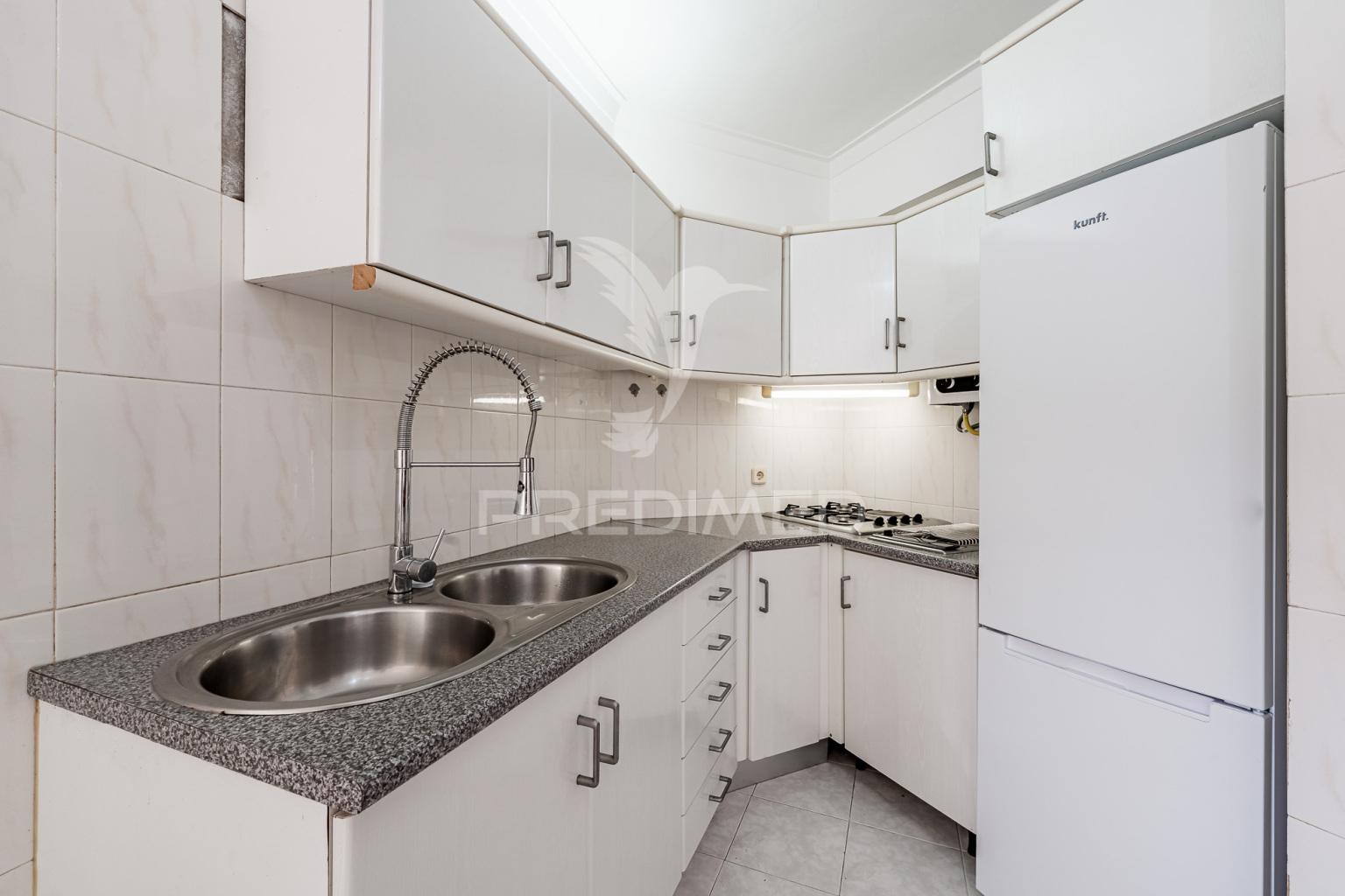 T2 duplex bem localizado, na baixa da banheira