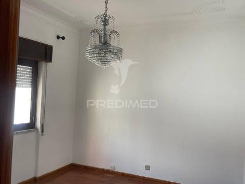 Moradia t2 com terreno em penafirme da mata (olhalvo)