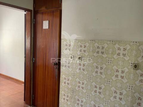 Moradia t2 com terreno em penafirme da mata (olhalvo)