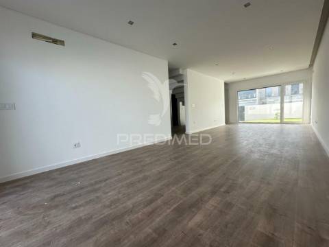 Moradia de luxo t4 com piscina elvas