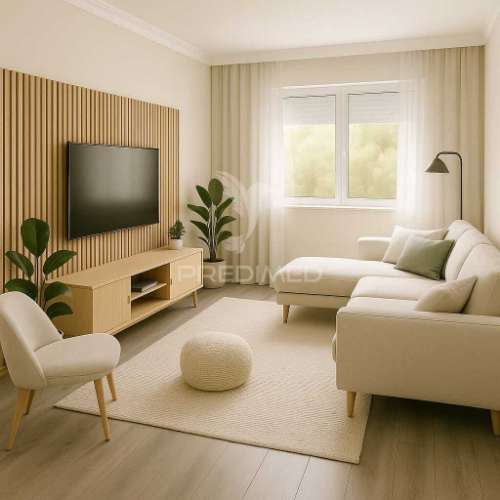 T2 com vista de rio e jardim – remodelado, luminoso e versátil