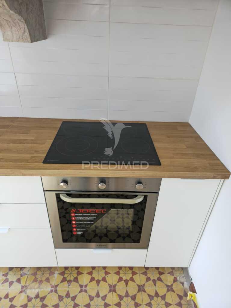 Apartamento t2 com remodelação total, em benfica