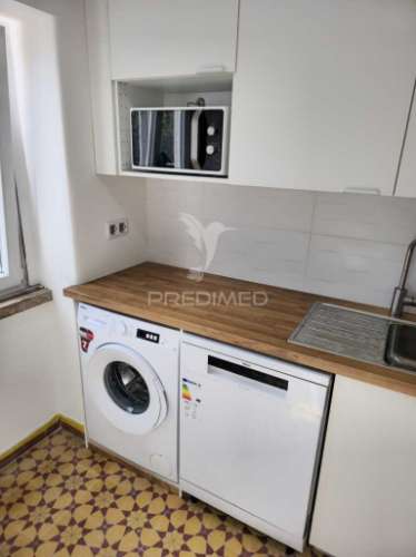 Apartamento t2 com remodelação total, em benfica