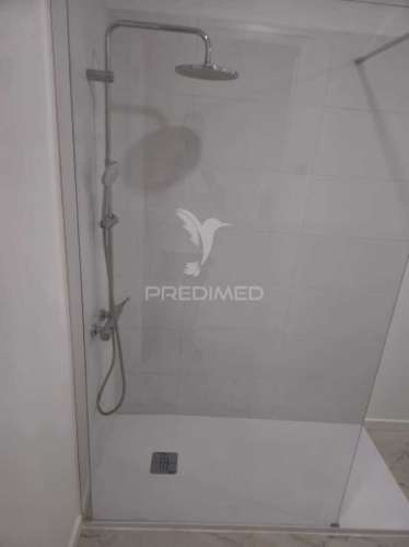 Apartamento t2 com remodelação total, em benfica
