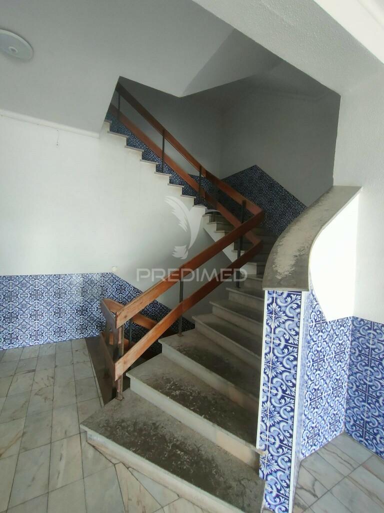 Apartamento t2 + 1 - nazaré (1ª linha de praia)