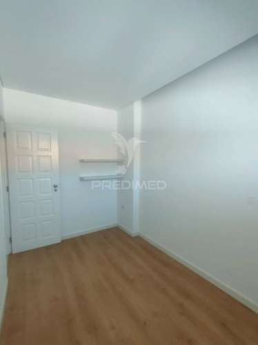 Apartamento t2 + 1 - nazaré (1ª linha de praia)