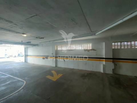 Apartamento t2 + 1 - nazaré (1ª linha de praia)